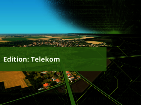 Luftaufnahme eines ländlichen Ortes mit Feldern und Häusern. In der Bildmitte ein grün-transparentes Rechteck mit dem Text 'Edition: Telekom'. Im Hintergrund ein abstraktes, grünliches Netzmuster, das dem Bild eine technikbetonte Wirkung verleiht.