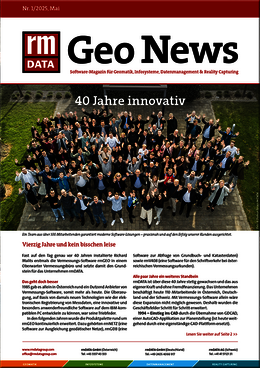 Gruppenfoto vieler Mitarbeitender um eine Magazin-Cover-Seite mit Geo News und dem rm data-Logo; darauf steht „40 Jahre innovativ“.